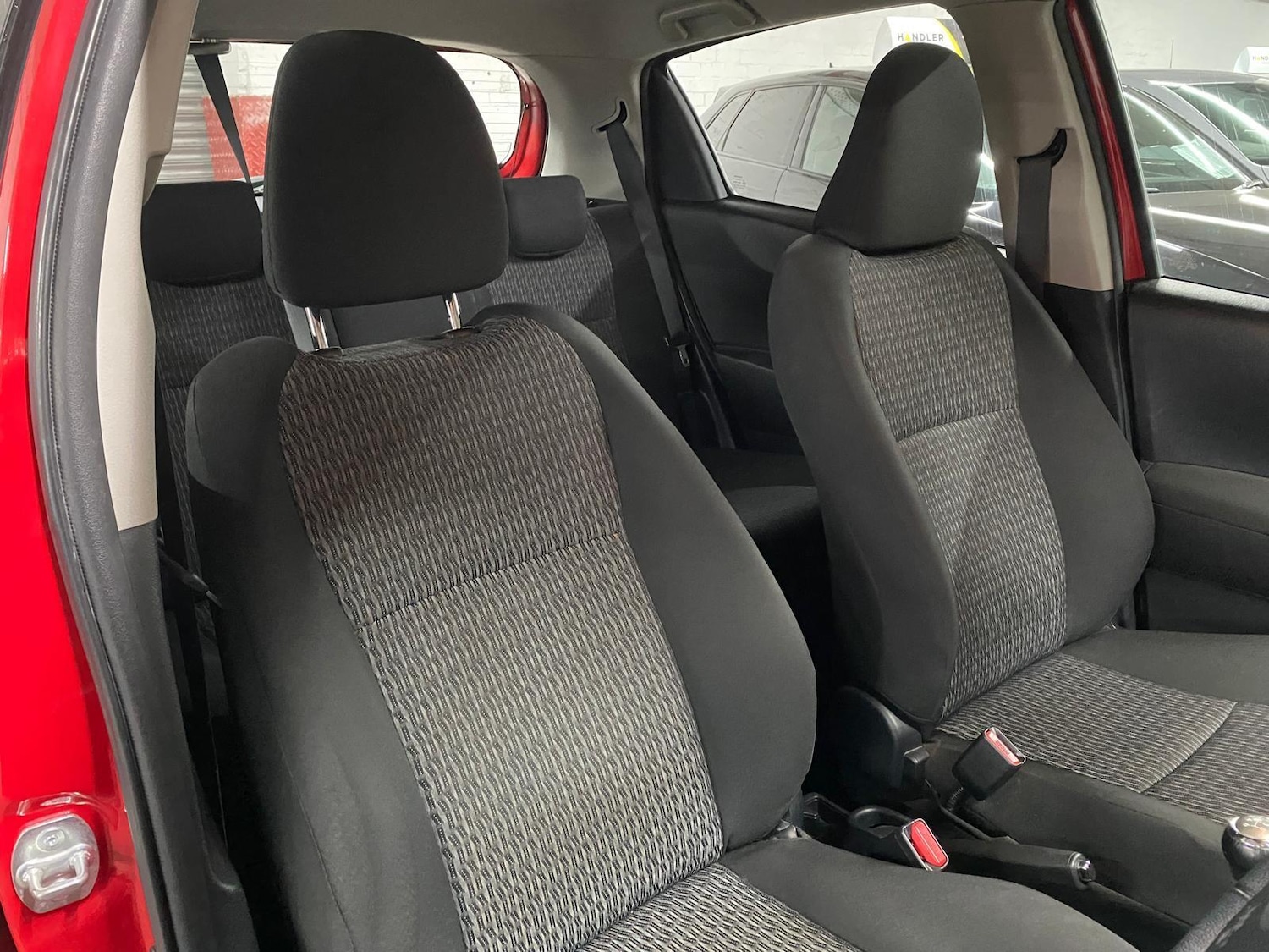 Used Toyota Yaris 2013 for sale - 76424580: Photo 42