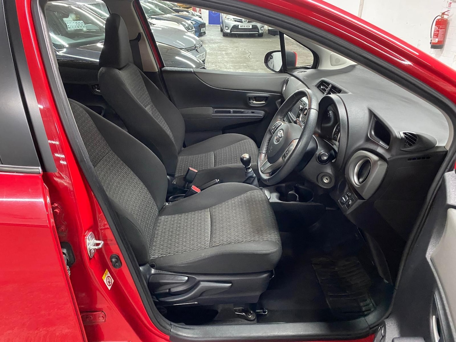 Used Toyota Yaris 2013 for sale - 76424580: Photo 43