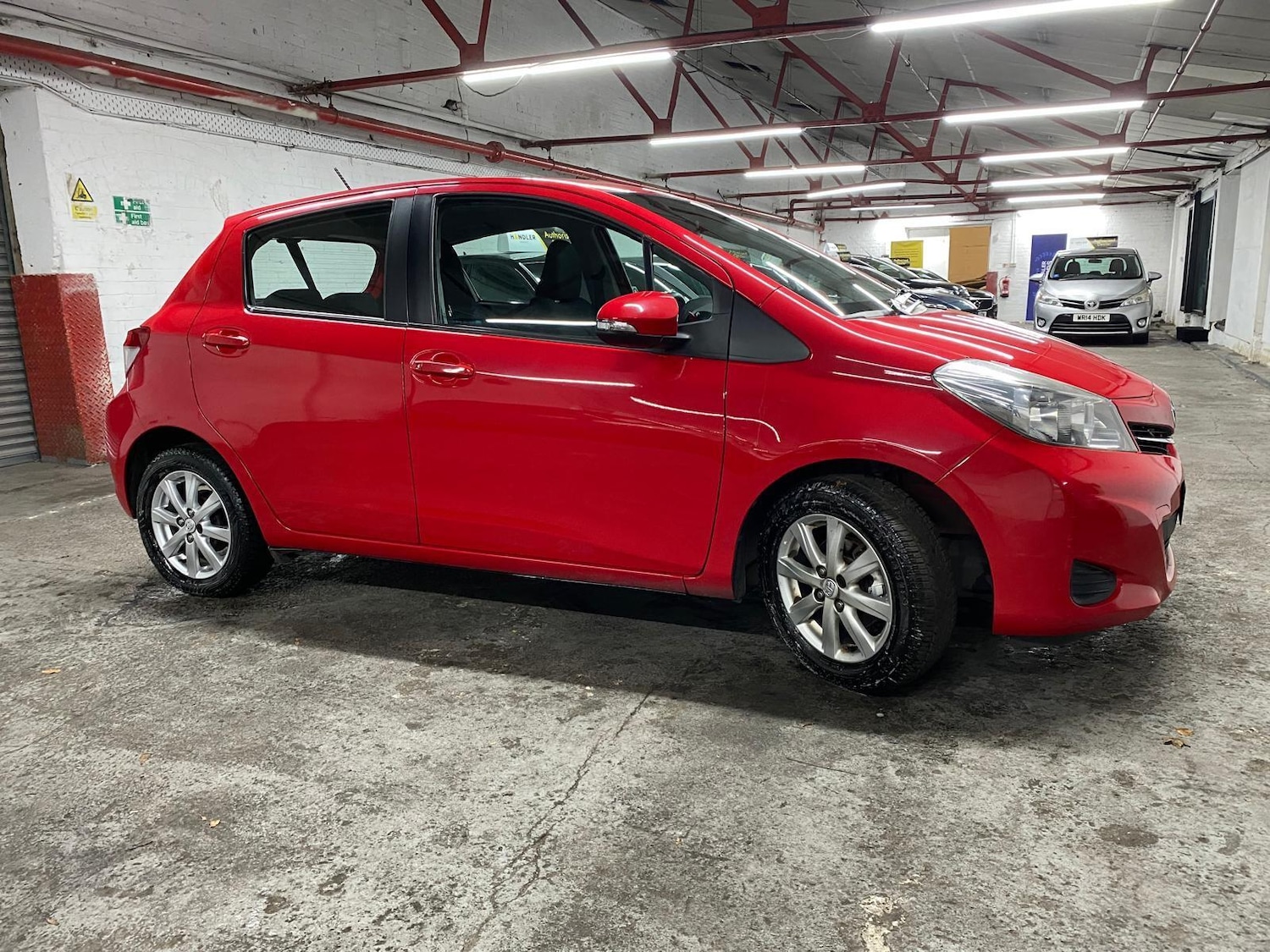Used Toyota Yaris 2013 for sale - 76424580: Photo 48