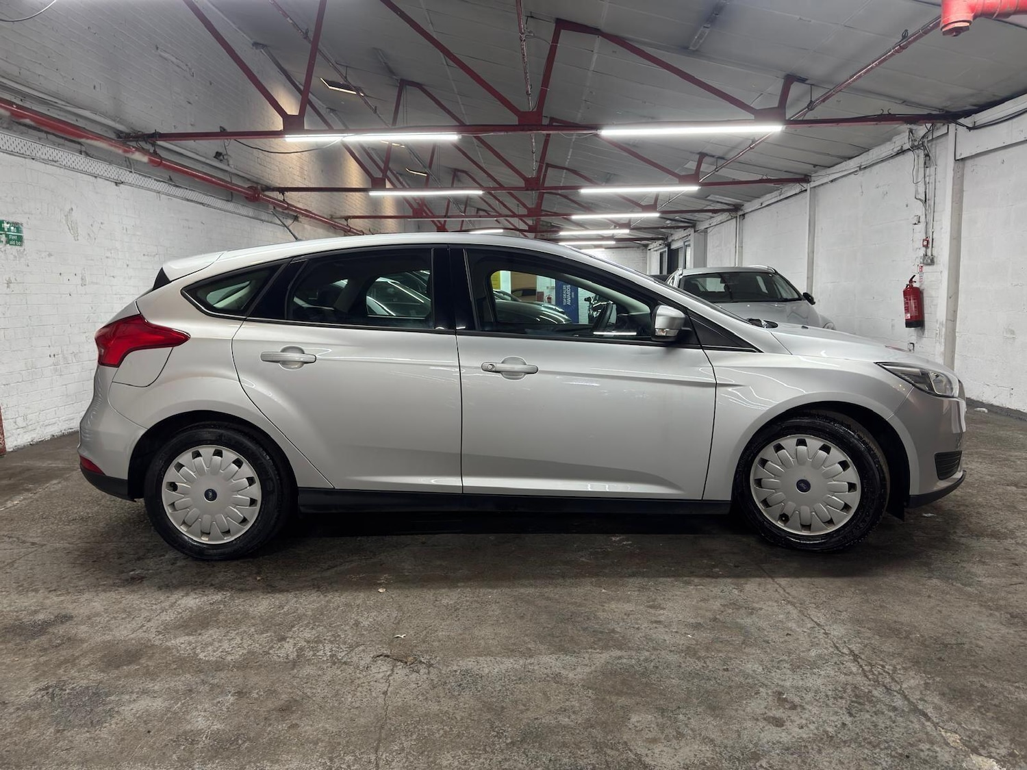 Used Ford Focus 2017 for sale - 78048110: Photo 8