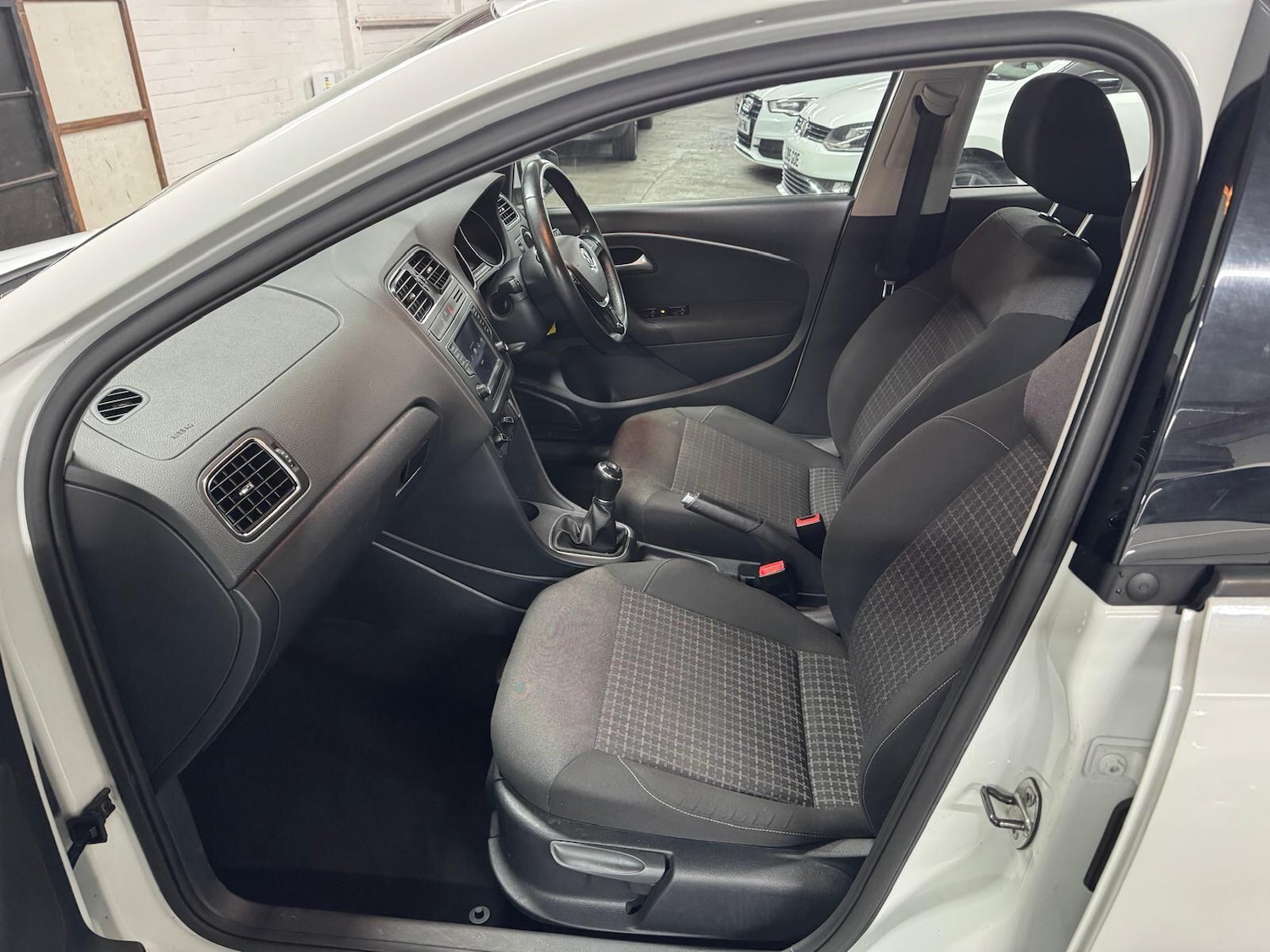 Used Volkswagen Polo 2015 for sale - 77029893: Photo 17