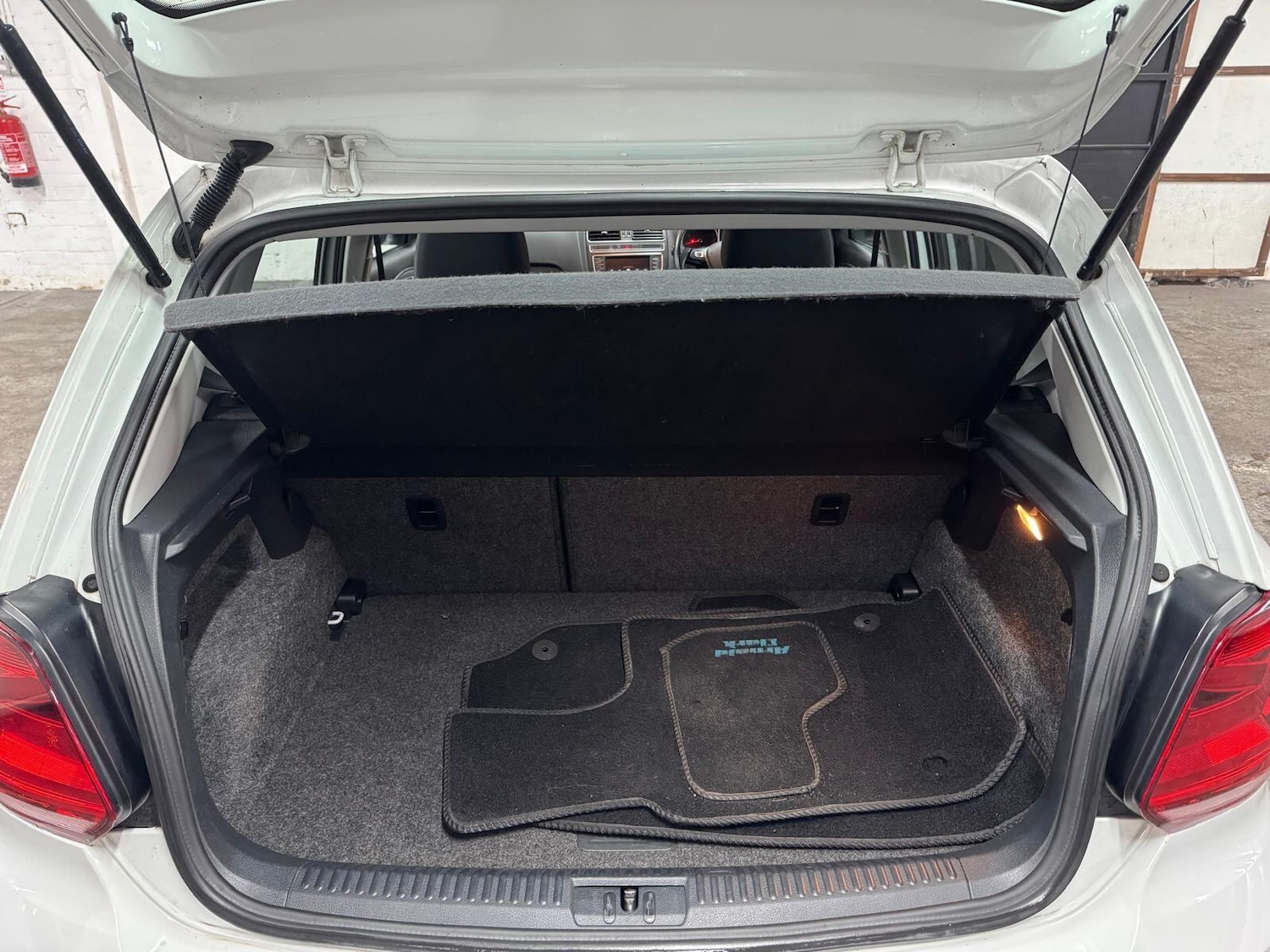 Used Volkswagen Polo 2015 for sale - 77029893: Photo 26