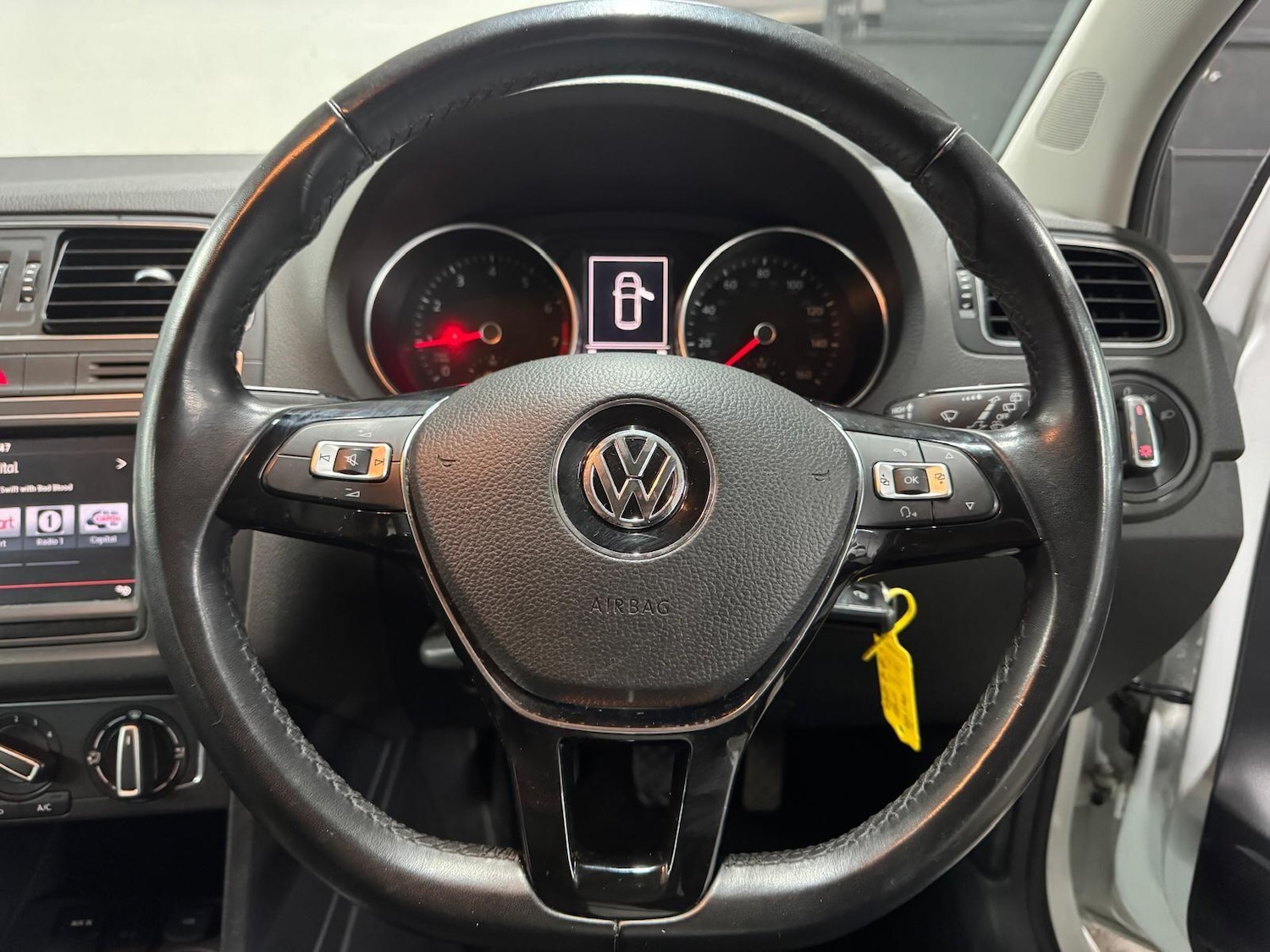 Used Volkswagen Polo 2015 for sale - 77029893: Photo 40