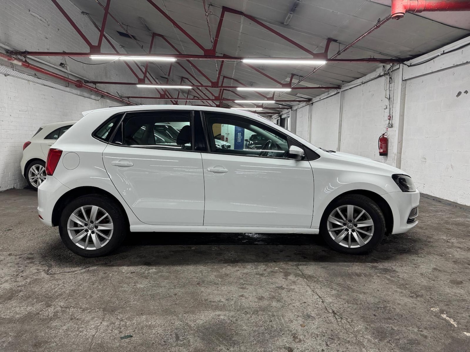 Used Volkswagen Polo 2015 for sale - 77029893: Photo 51