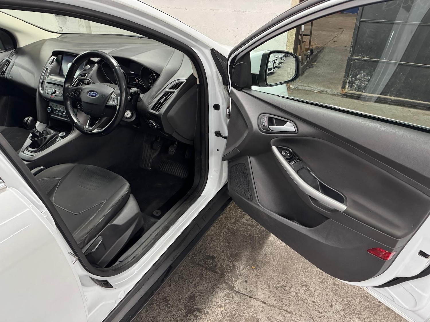 Used Ford Focus 2017 for sale - 76801662: Photo 16