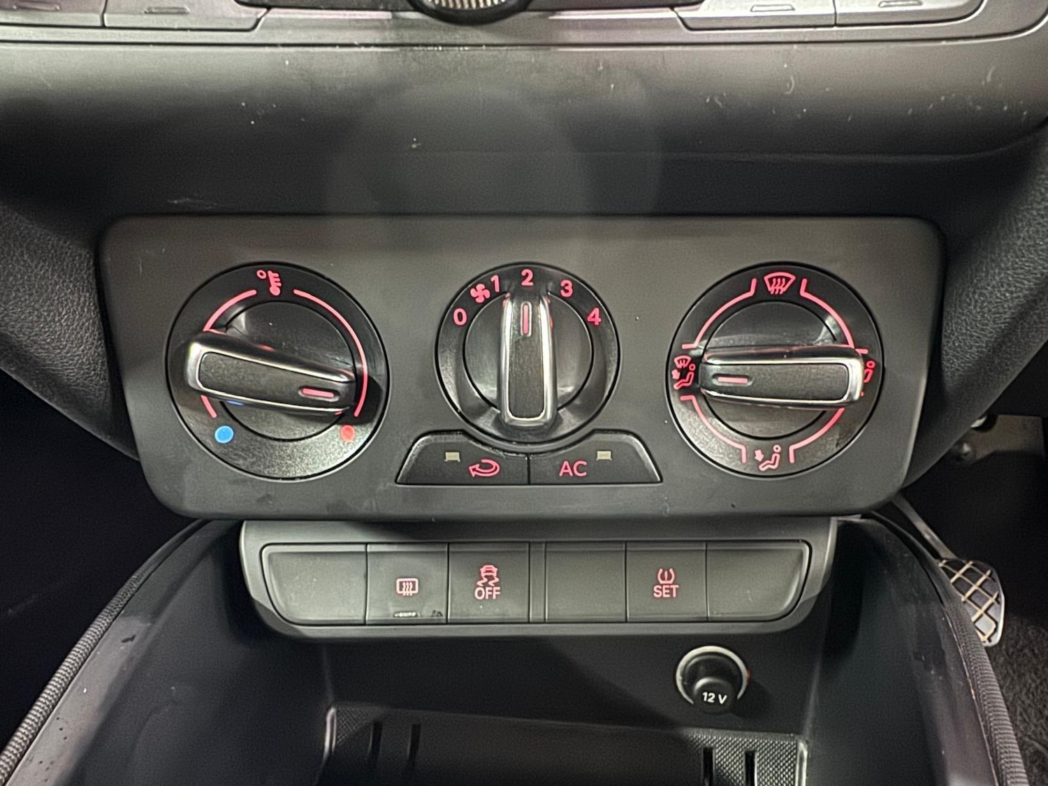 Used Audi A1 2014 for sale - 76561013: Photo 22