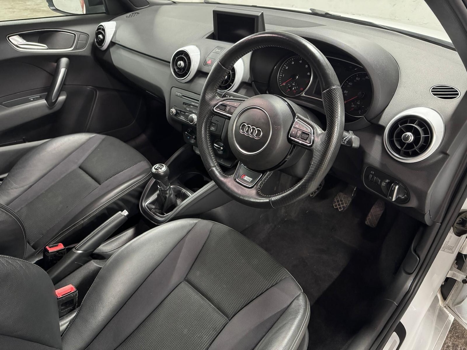 Used Audi A1 2014 for sale - 76561013: Photo 27