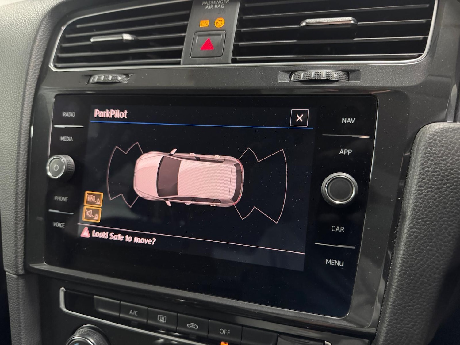 Used Volkswagen Golf 2018 for sale - 76498767: Photo 2