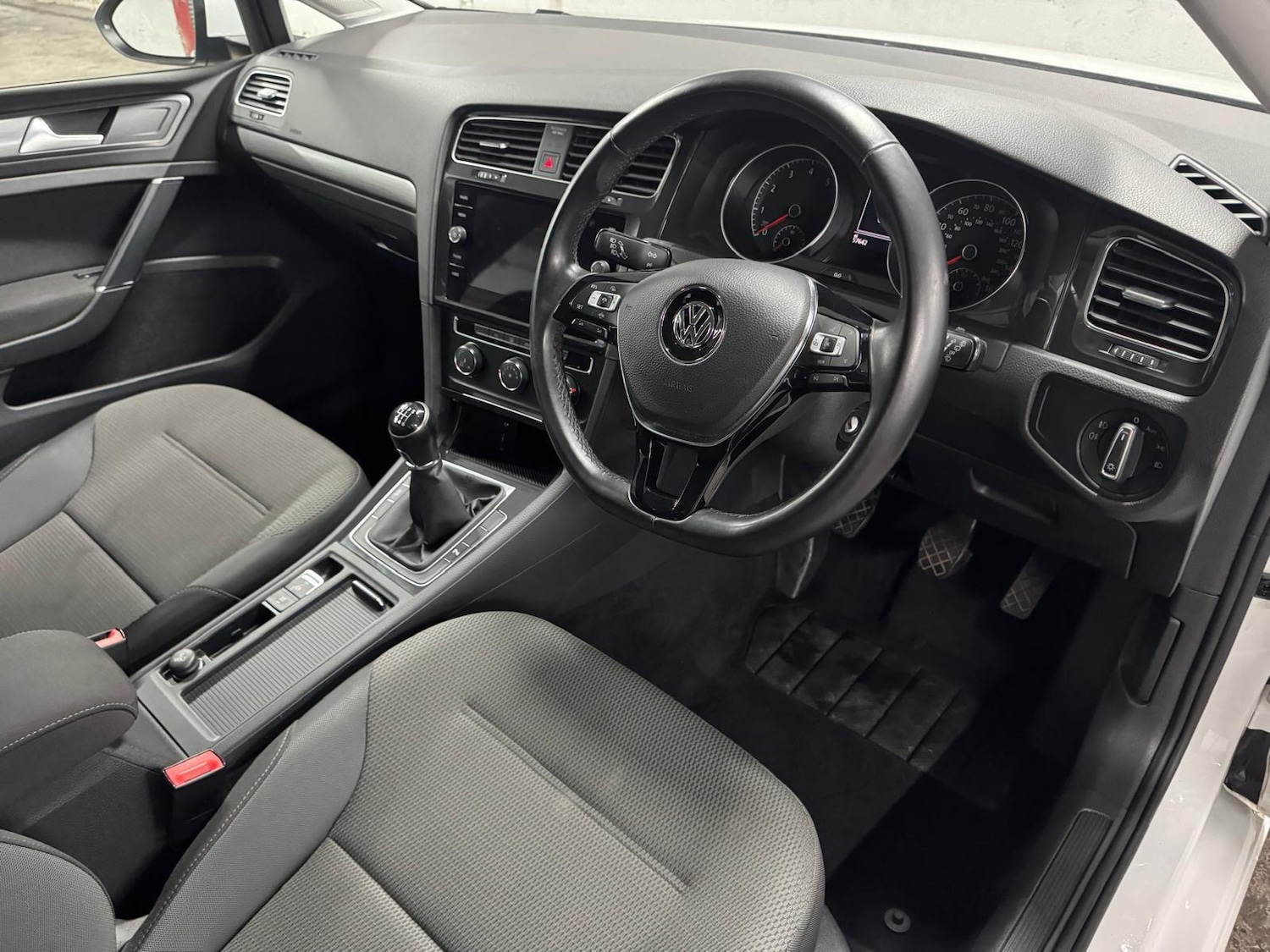 Used Volkswagen Golf 2018 for sale - 76498767: Photo 28