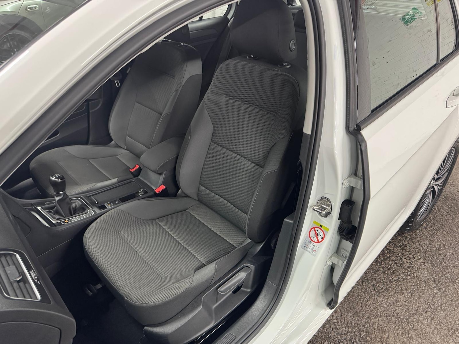 Used Volkswagen Golf 2018 for sale - 76498767: Photo 50