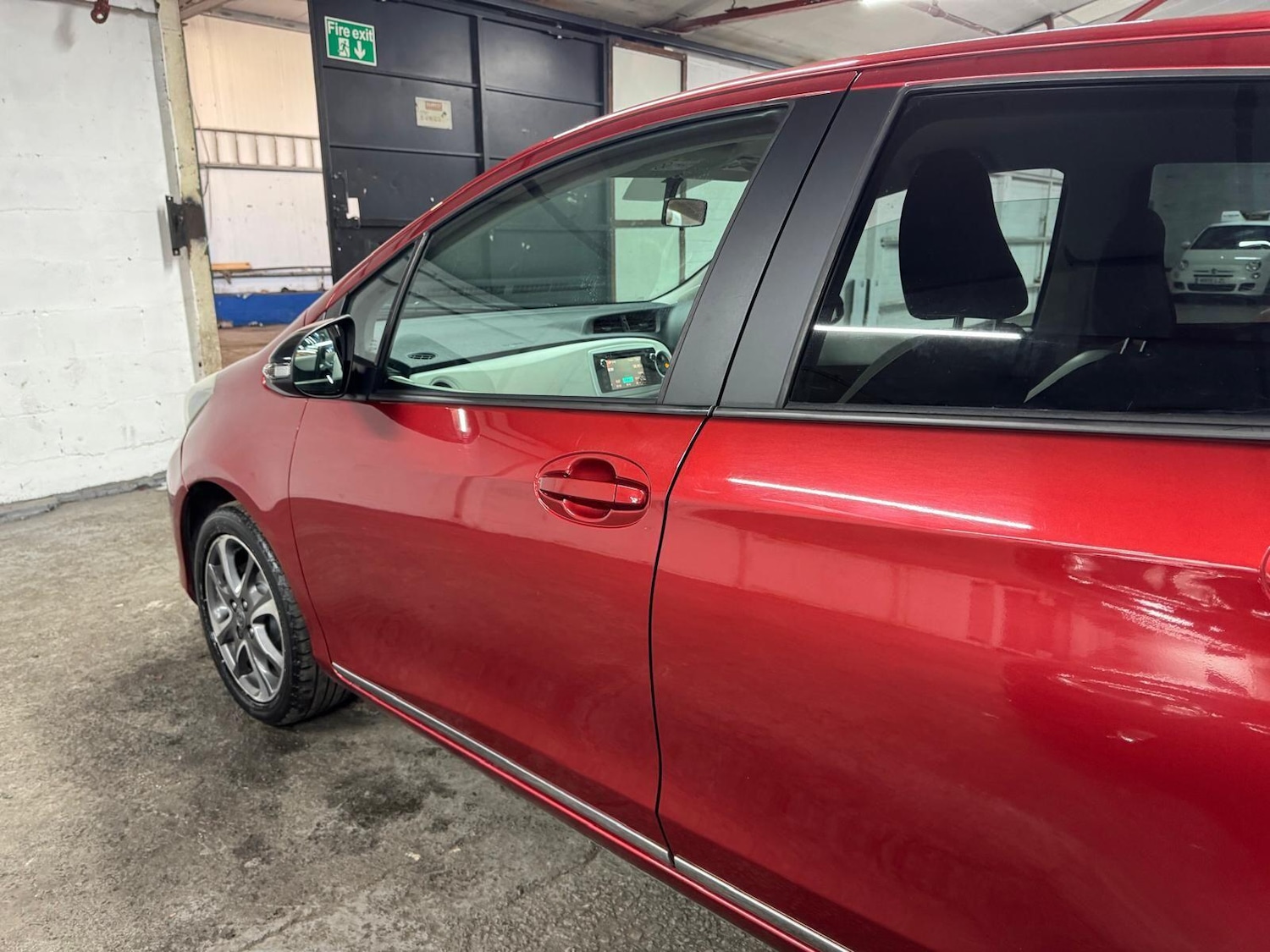 Used Toyota Yaris 2013 for sale - 77632971: Photo 30