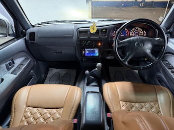 Used Toyota Hilux 2004 for sale - 78981638: Photo