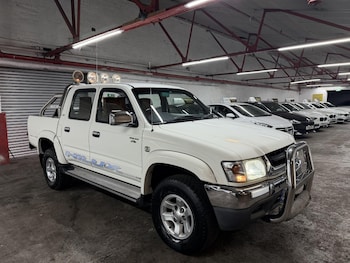 Used Toyota Hilux 2004 for sale - 78981638: Photo