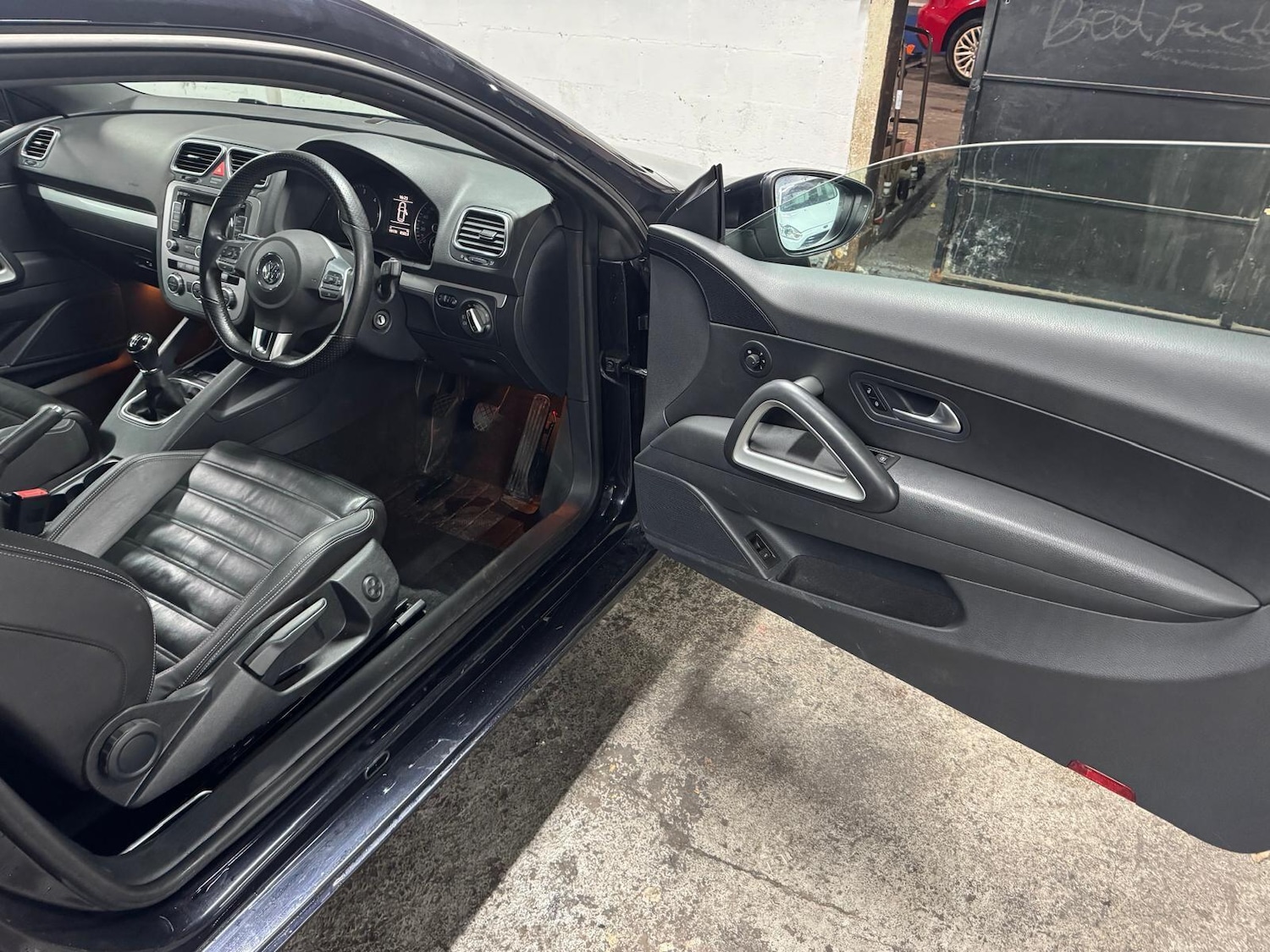 Used Volkswagen Scirocco 2012 for sale - 76865795: Photo 19