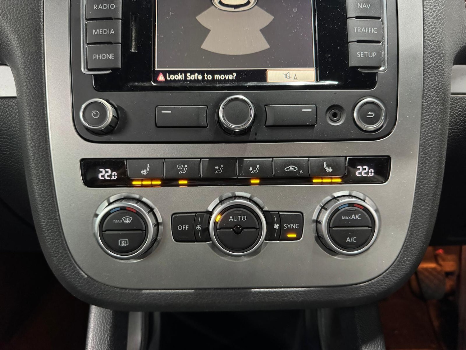 Used Volkswagen Scirocco 2012 for sale - 76865795: Photo 2