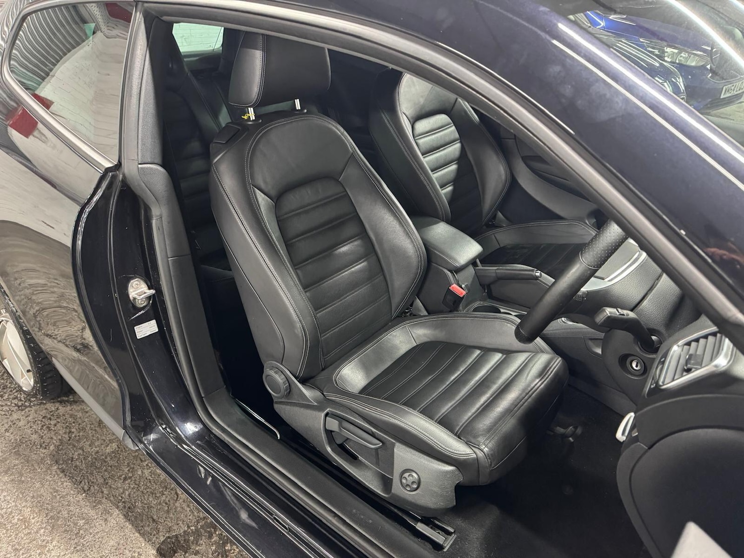 Used Volkswagen Scirocco 2012 for sale - 76865795: Photo 23