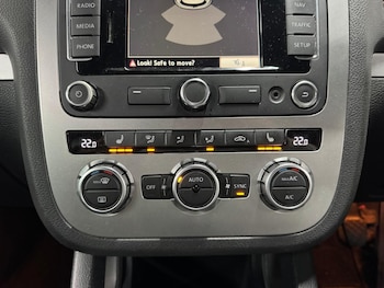 Used Volkswagen Scirocco 2012 for sale - 76865795: Photo