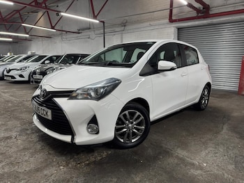 Used Toyota Yaris 2015 for sale - 78348192: Photo