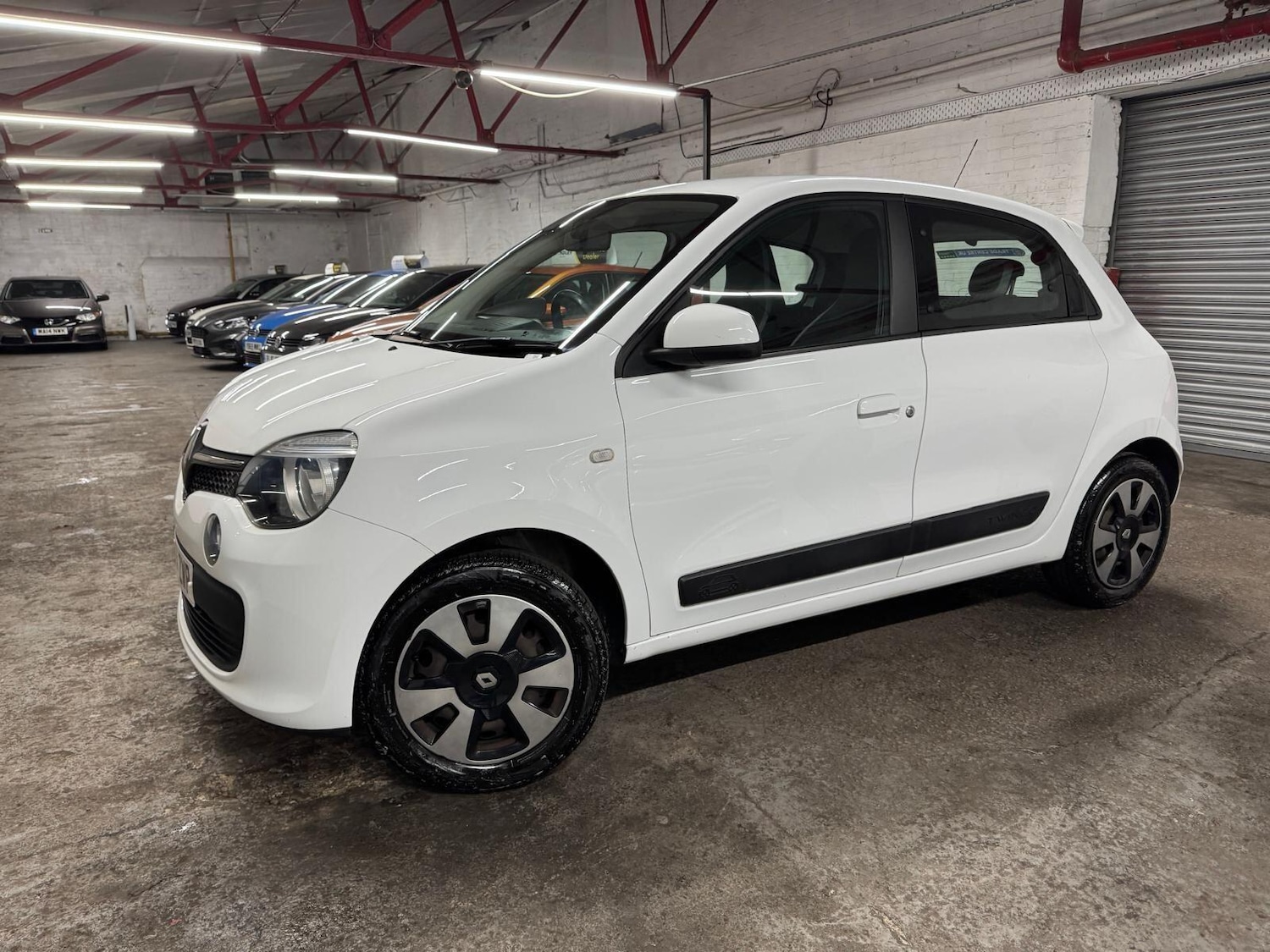 Used Renault Twingo 2015 for sale - 77824829: Photo 2