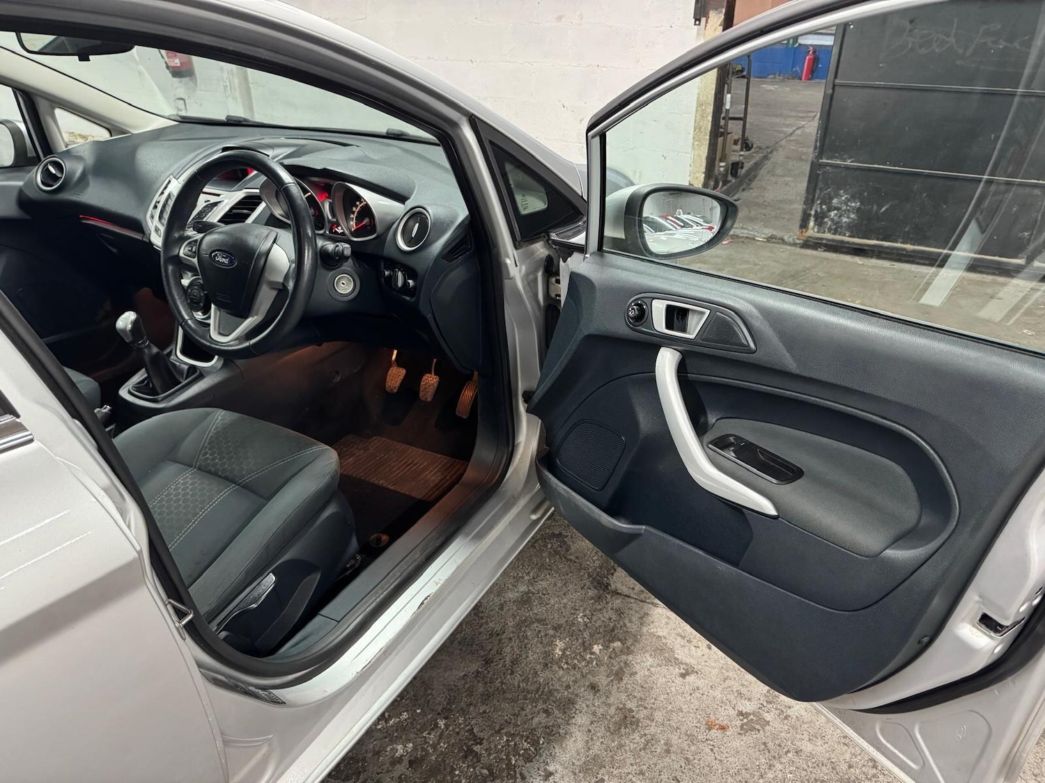 Used Ford Fiesta 2012 for sale - 76935833: Photo 12