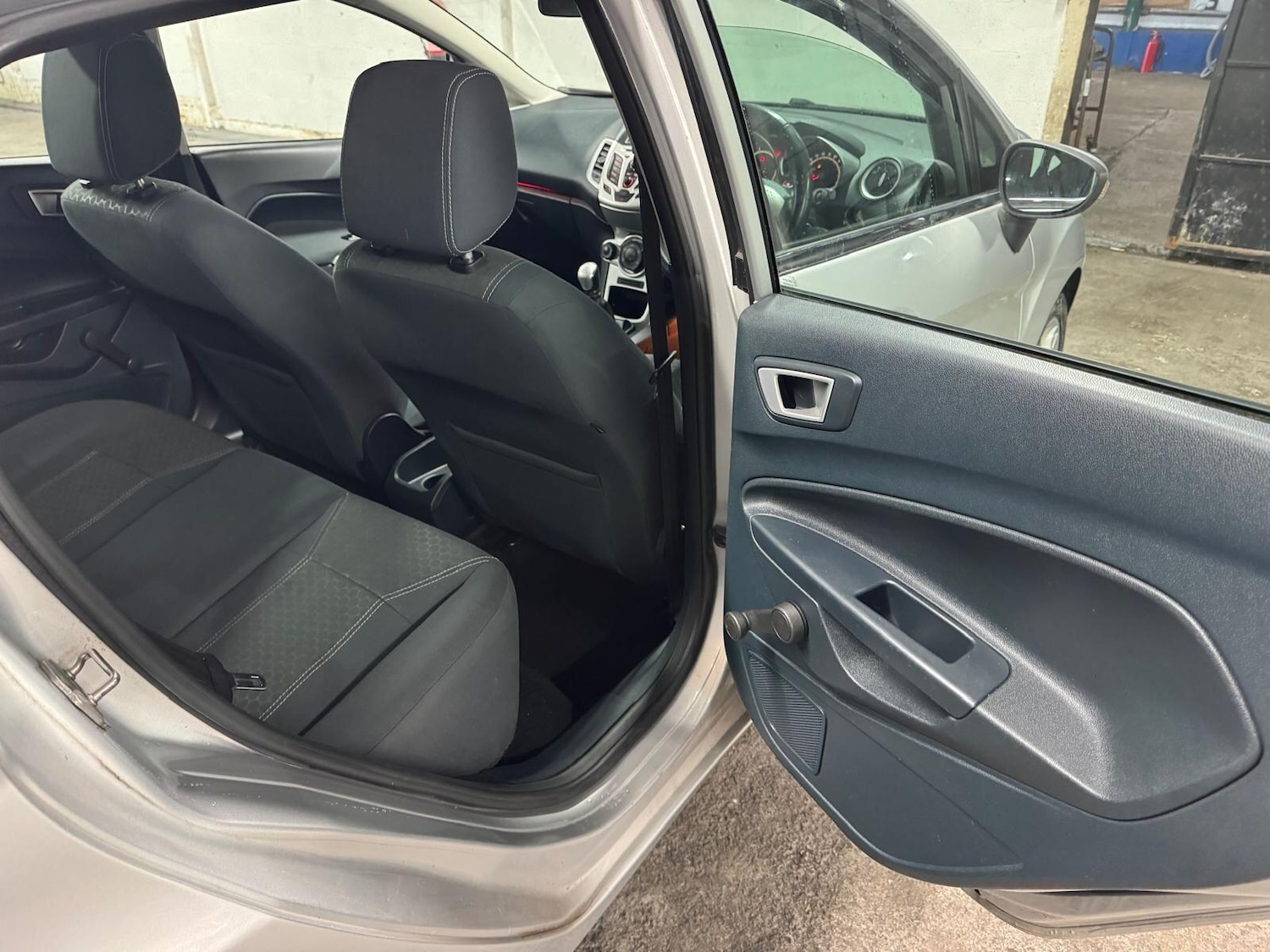 Used Ford Fiesta 2012 for sale - 76935833: Photo 22