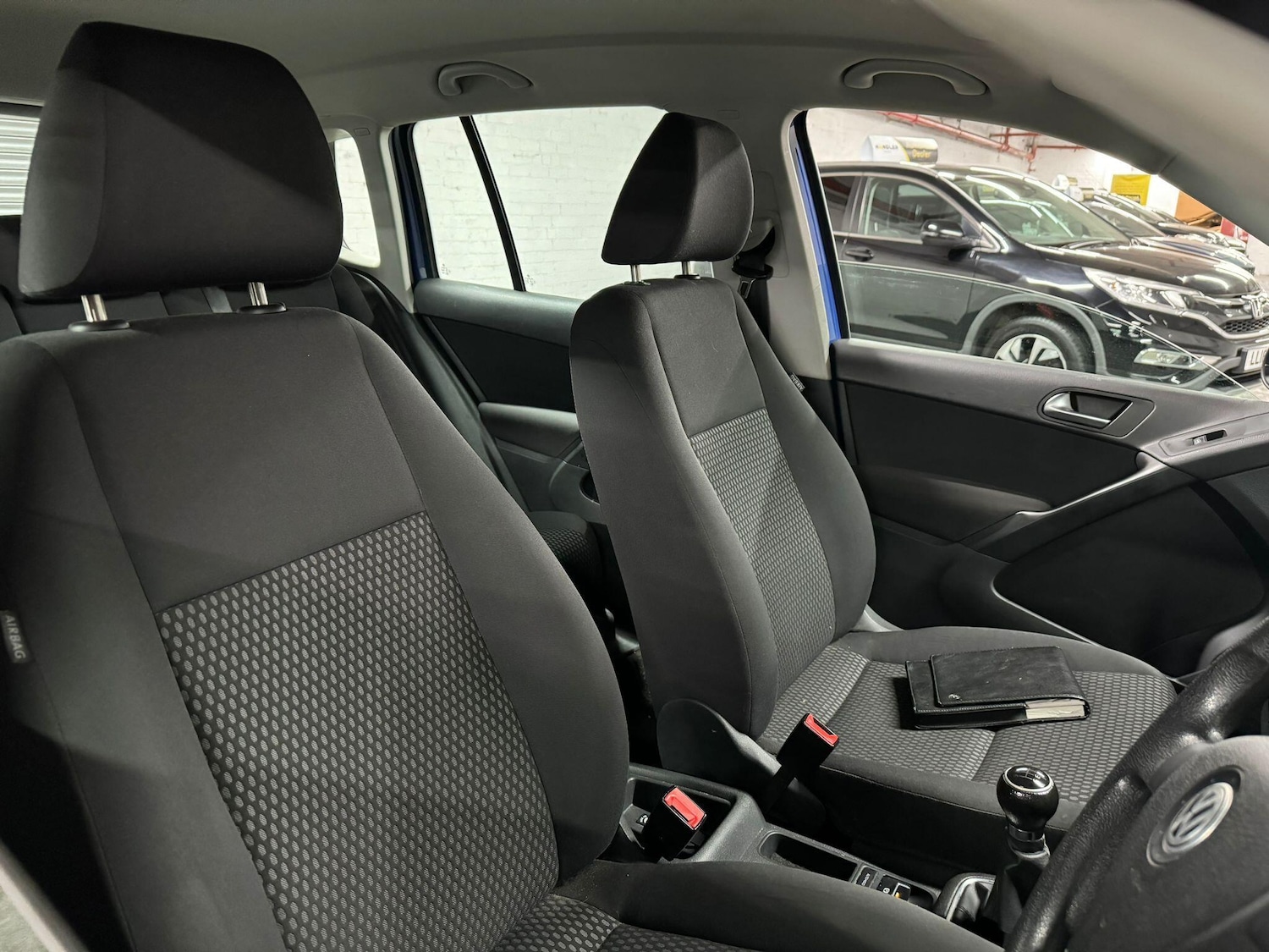 Used Volkswagen Tiguan 2010 for sale - 76484564: Photo 16