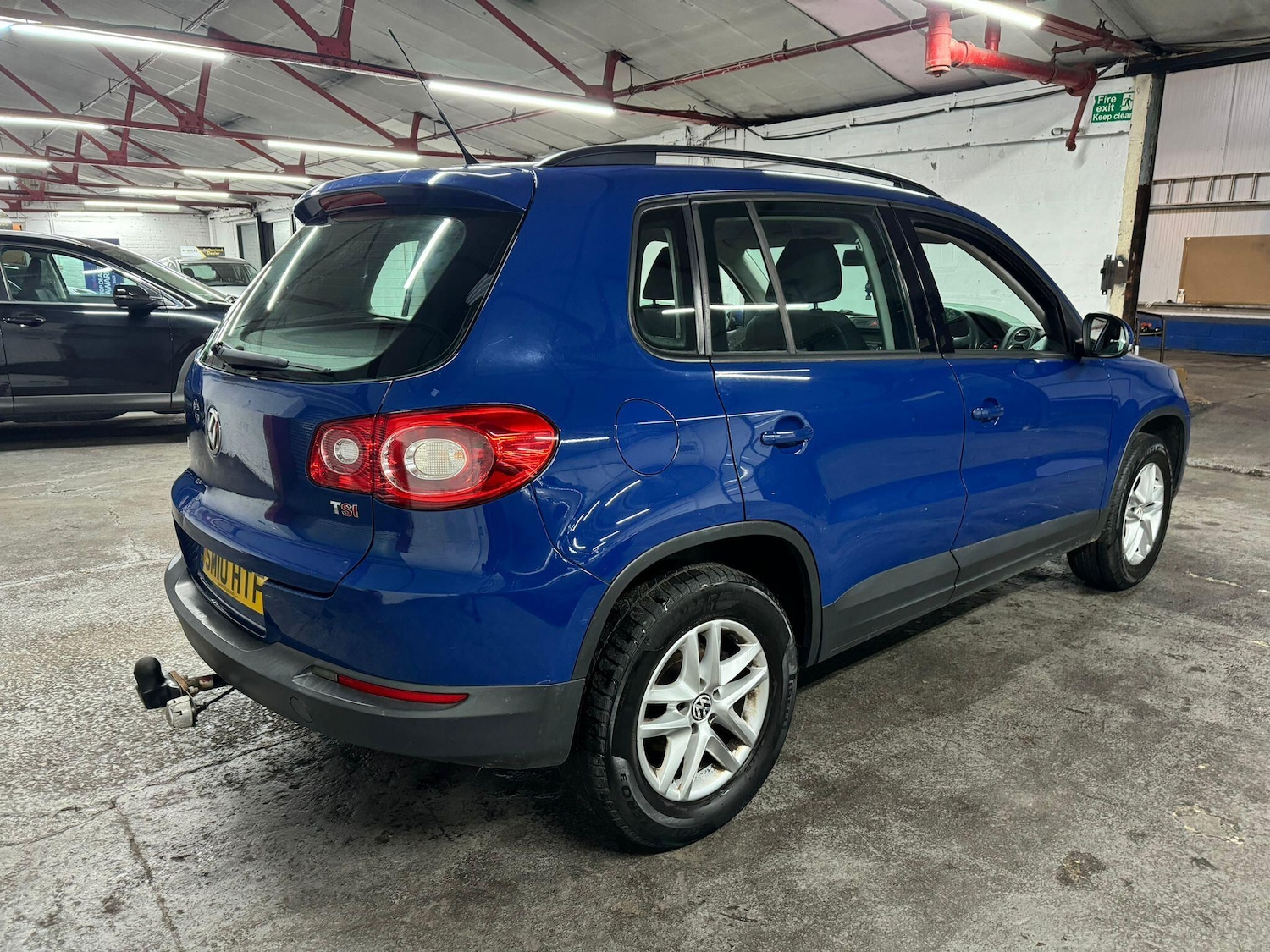 Used Volkswagen Tiguan 2010 for sale - 76484564: Photo 3