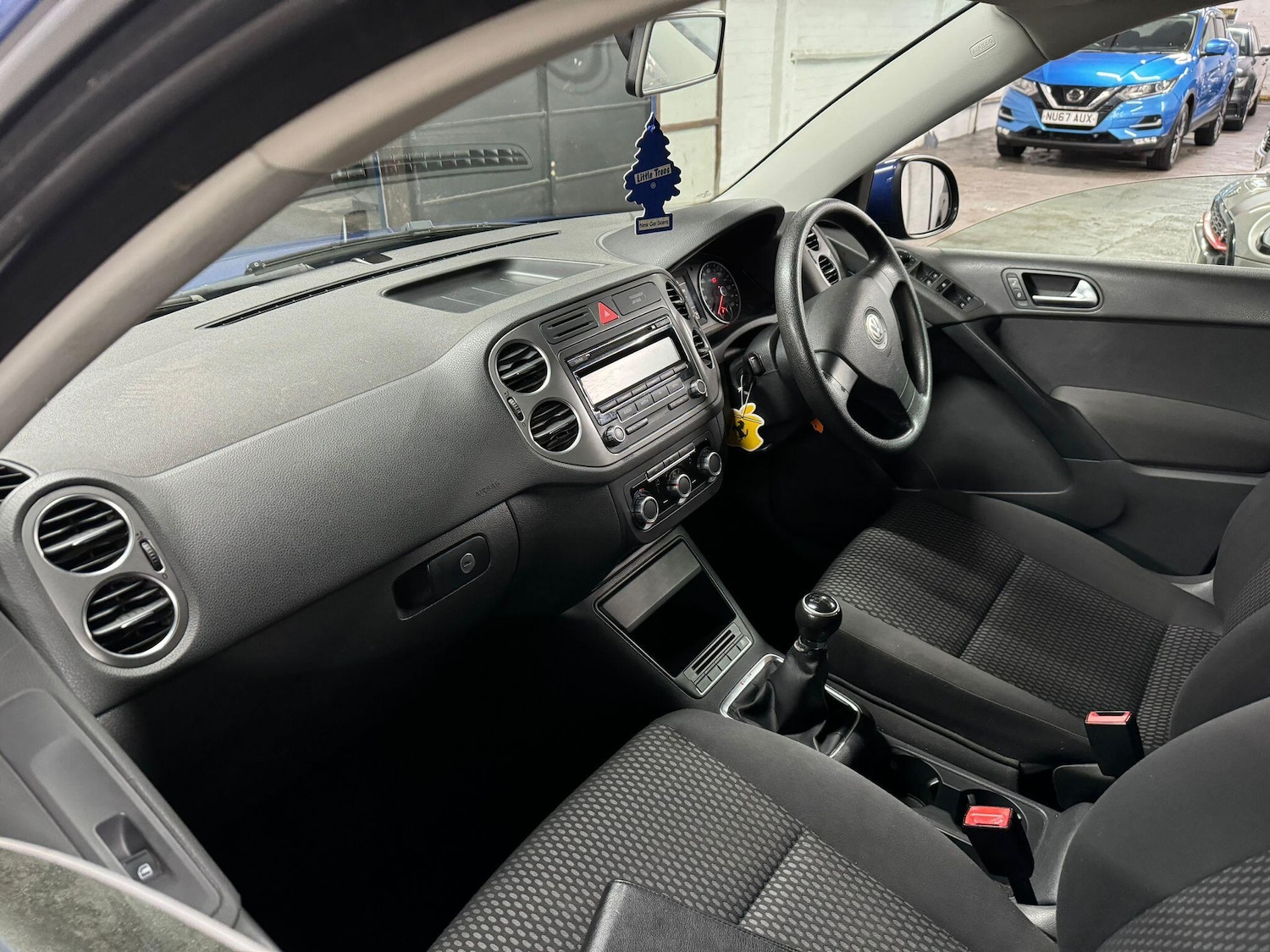 Used Volkswagen Tiguan 2010 for sale - 76484564: Photo 9