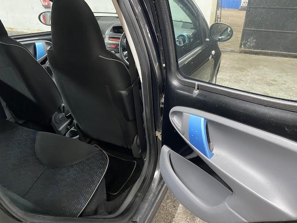 Used Peugeot 107 2010 for sale - 76201292: Photo 18