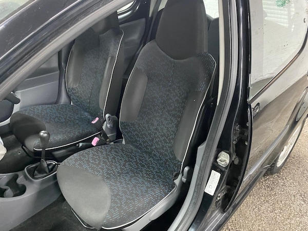 Used Peugeot 107 2010 for sale - 76201292: Photo 36