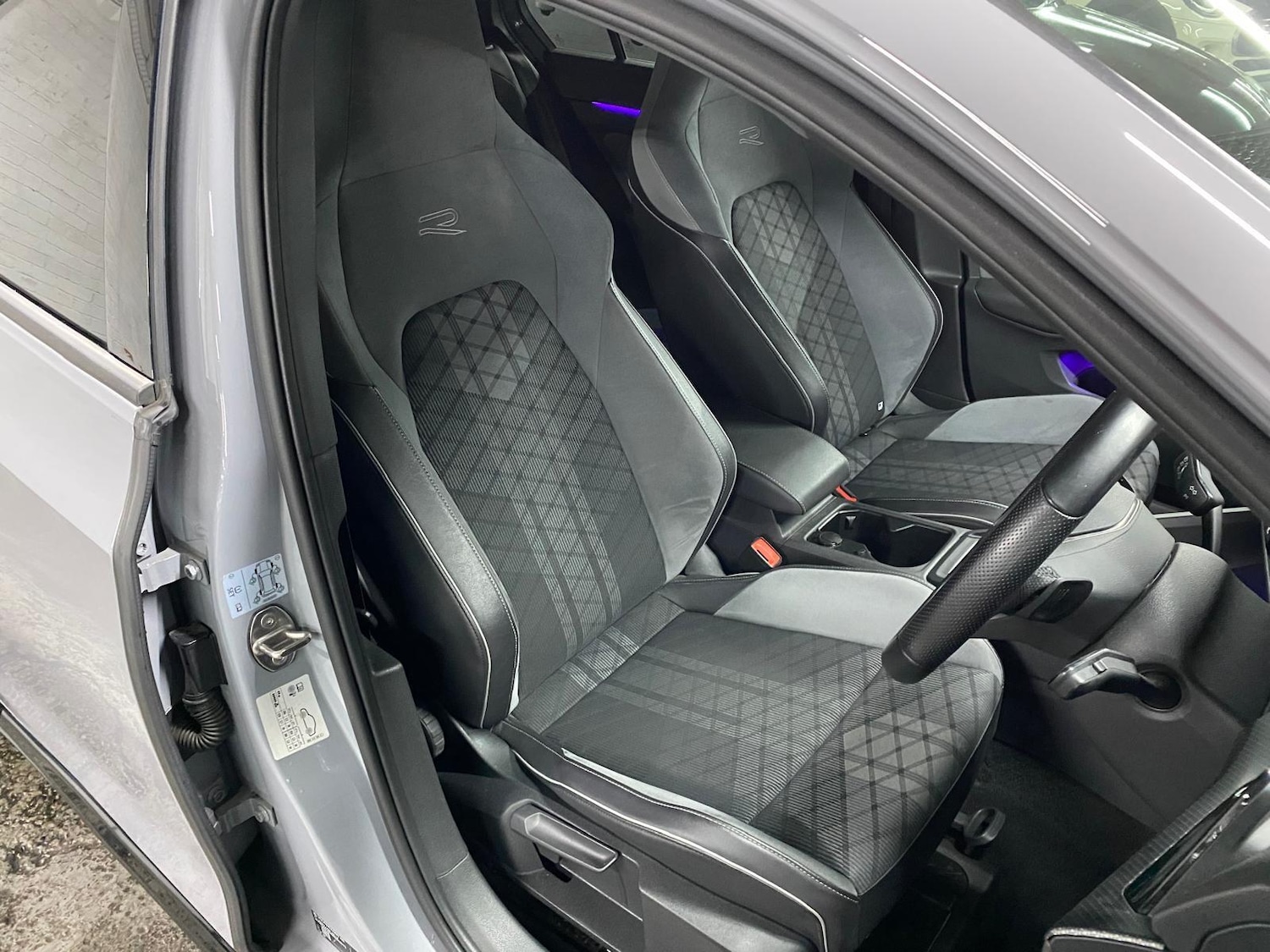 Used Volkswagen Golf 2021 for sale - 76425289: Photo 24