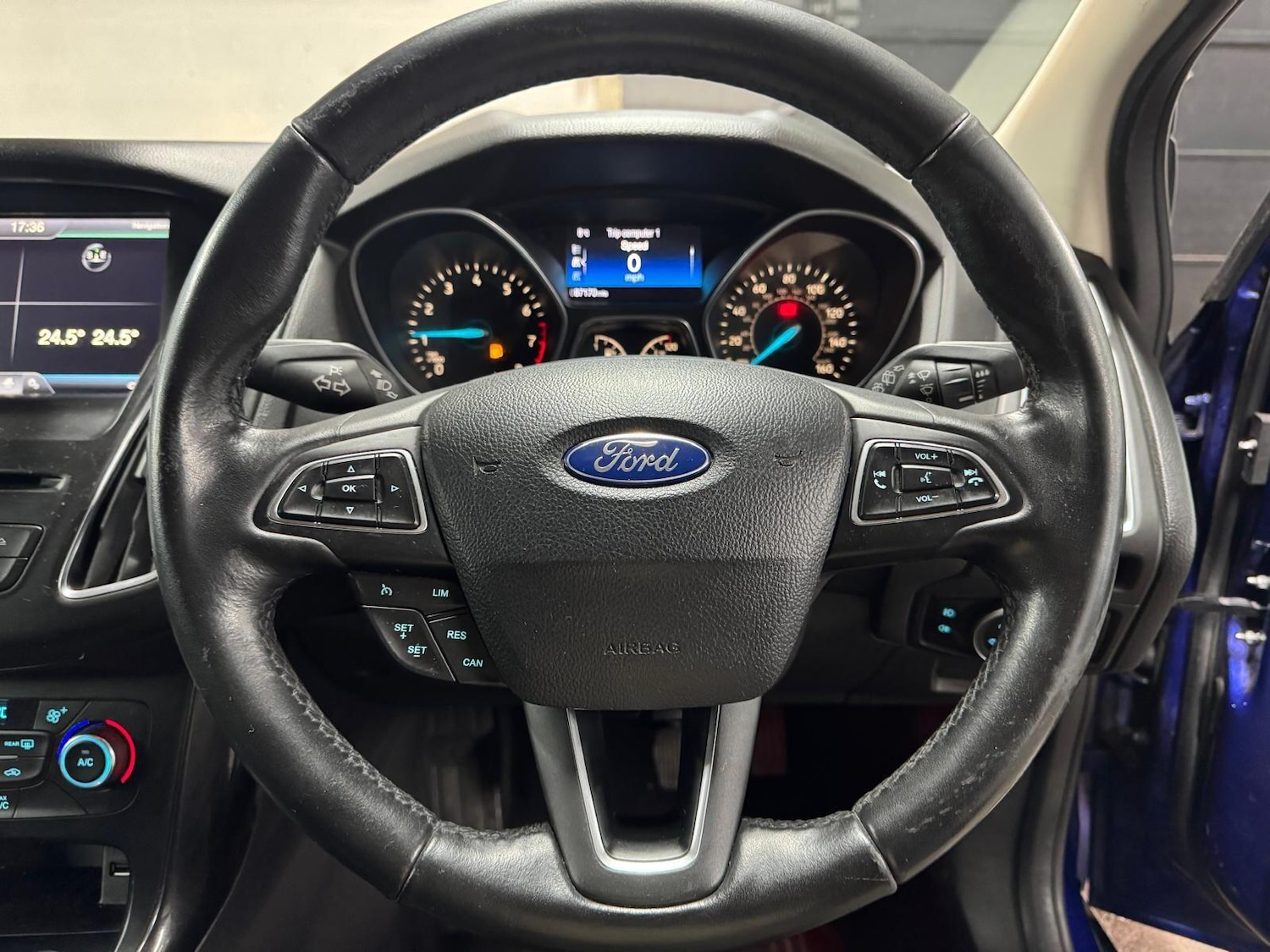 Used Ford Focus 2015 for sale - 76801118: Photo 25