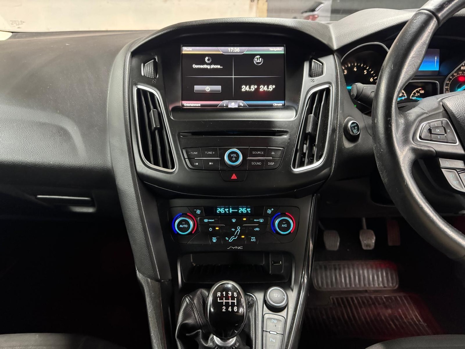 Used Ford Focus 2015 for sale - 76801118: Photo 30