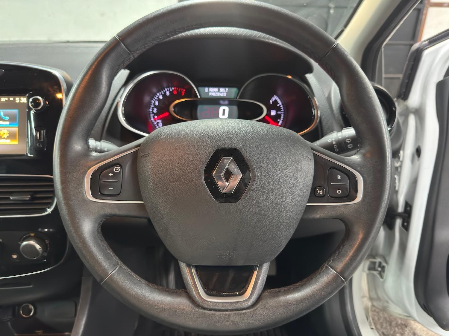 Used Renault Clio for sale - 78135871: Photo 16