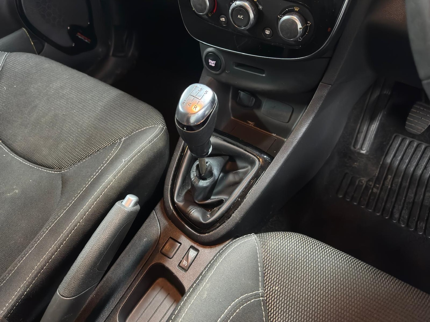 Used Renault Clio for sale - 78135871: Photo 19