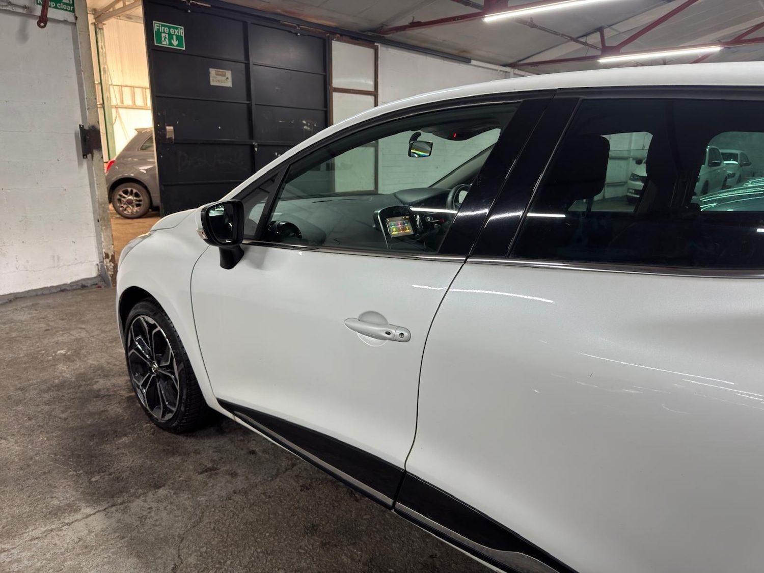 Used Renault Clio for sale - 78135871: Photo 30