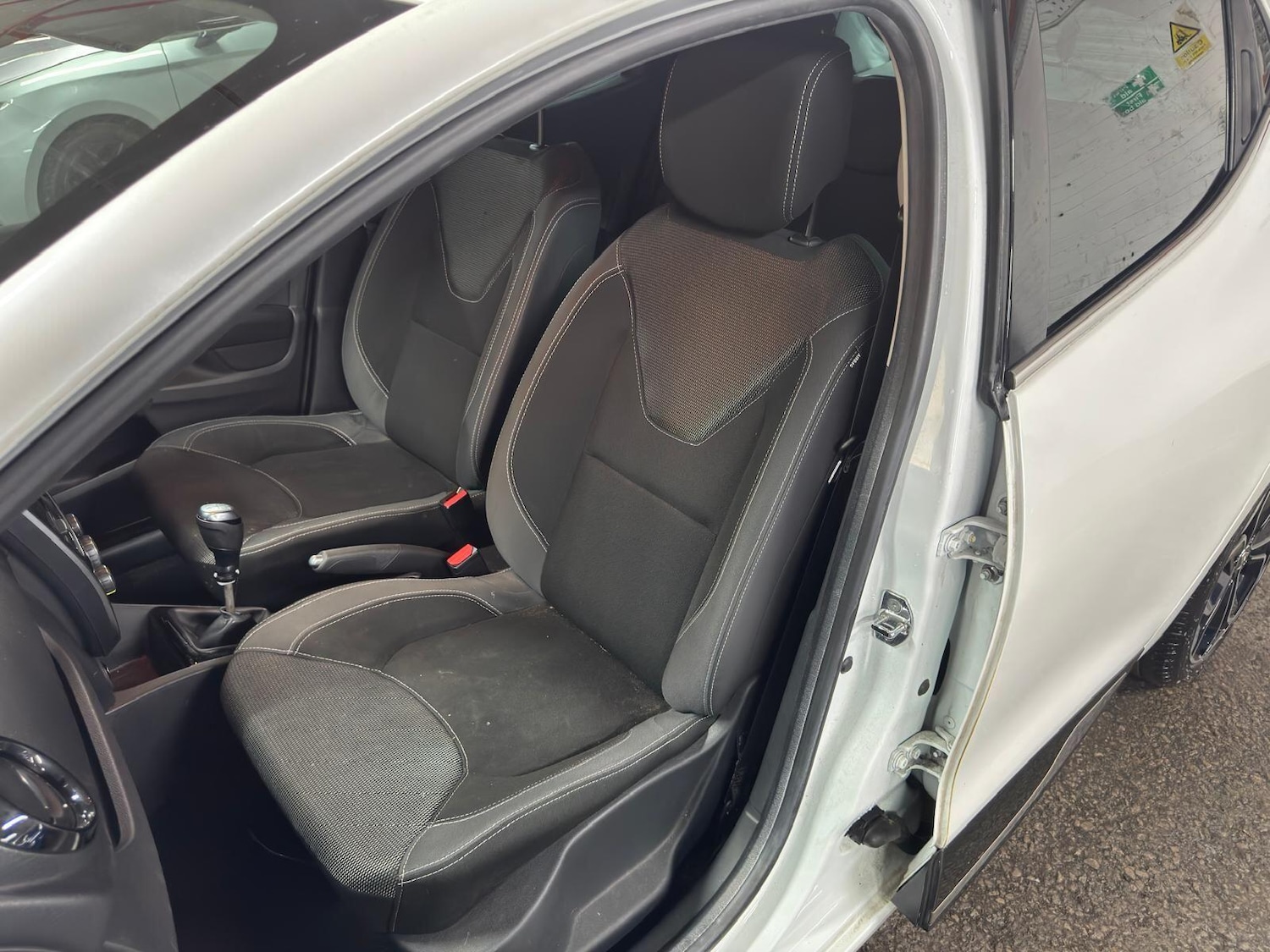 Used Renault Clio for sale - 78135871: Photo 37