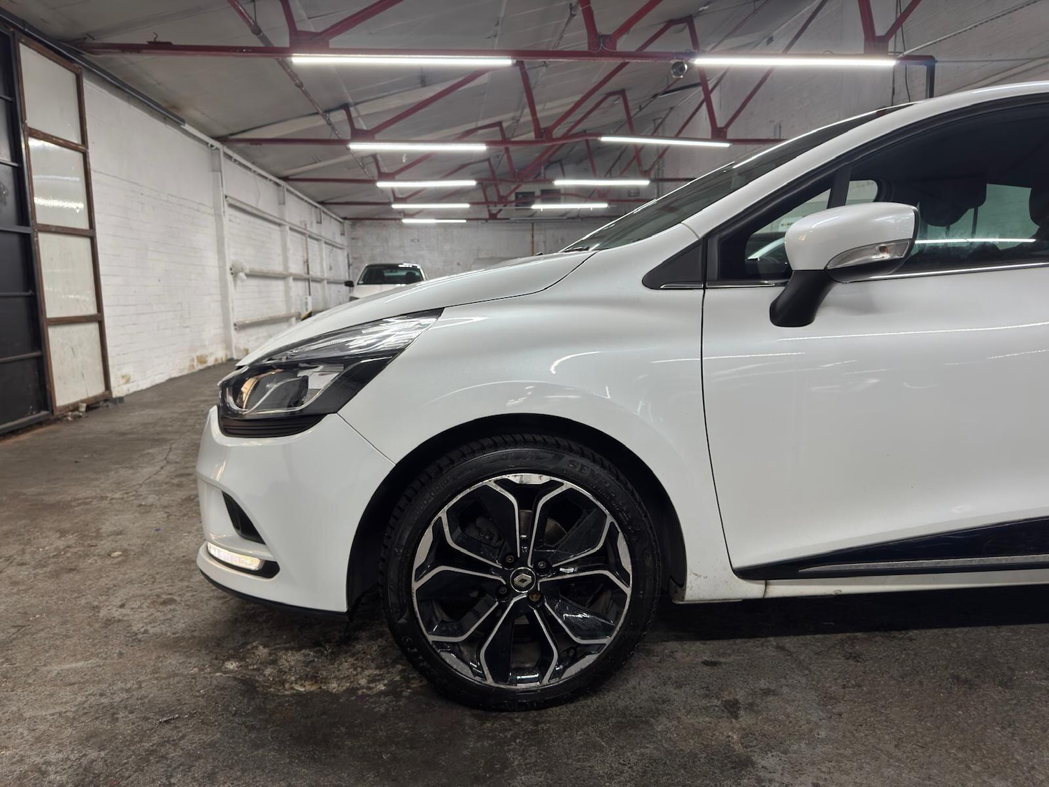 Used Renault Clio for sale - 78135871: Photo 40