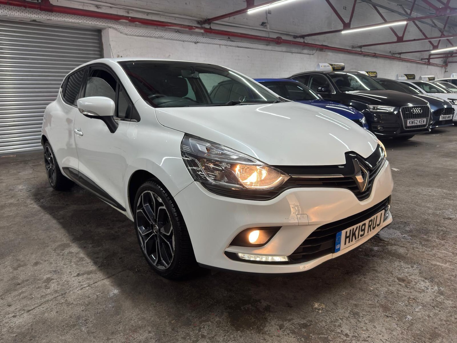 Used Renault Clio for sale - 78135871: Photo 43