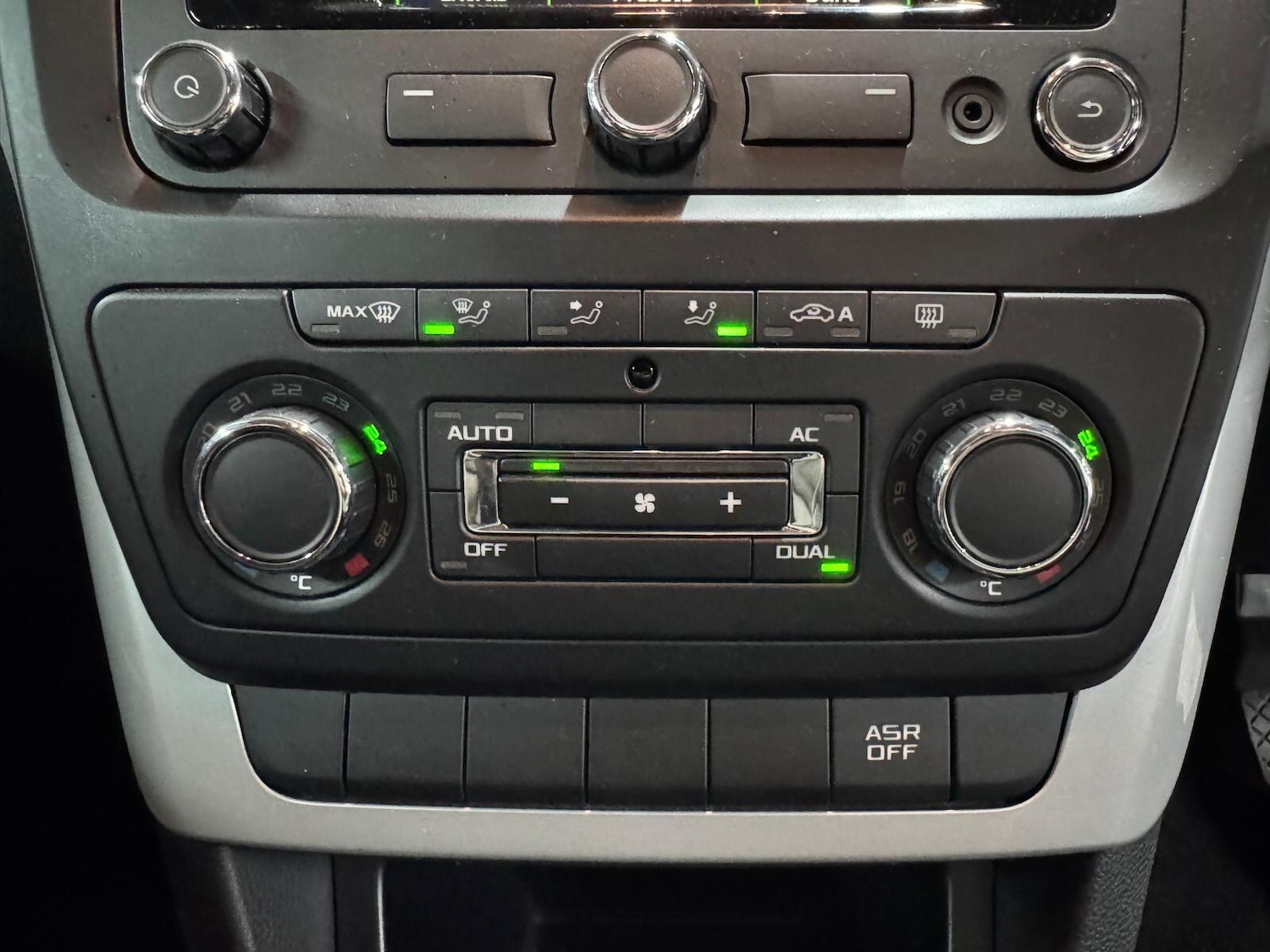 Used Skoda Yeti 2012 for sale - 77097930: Photo 39