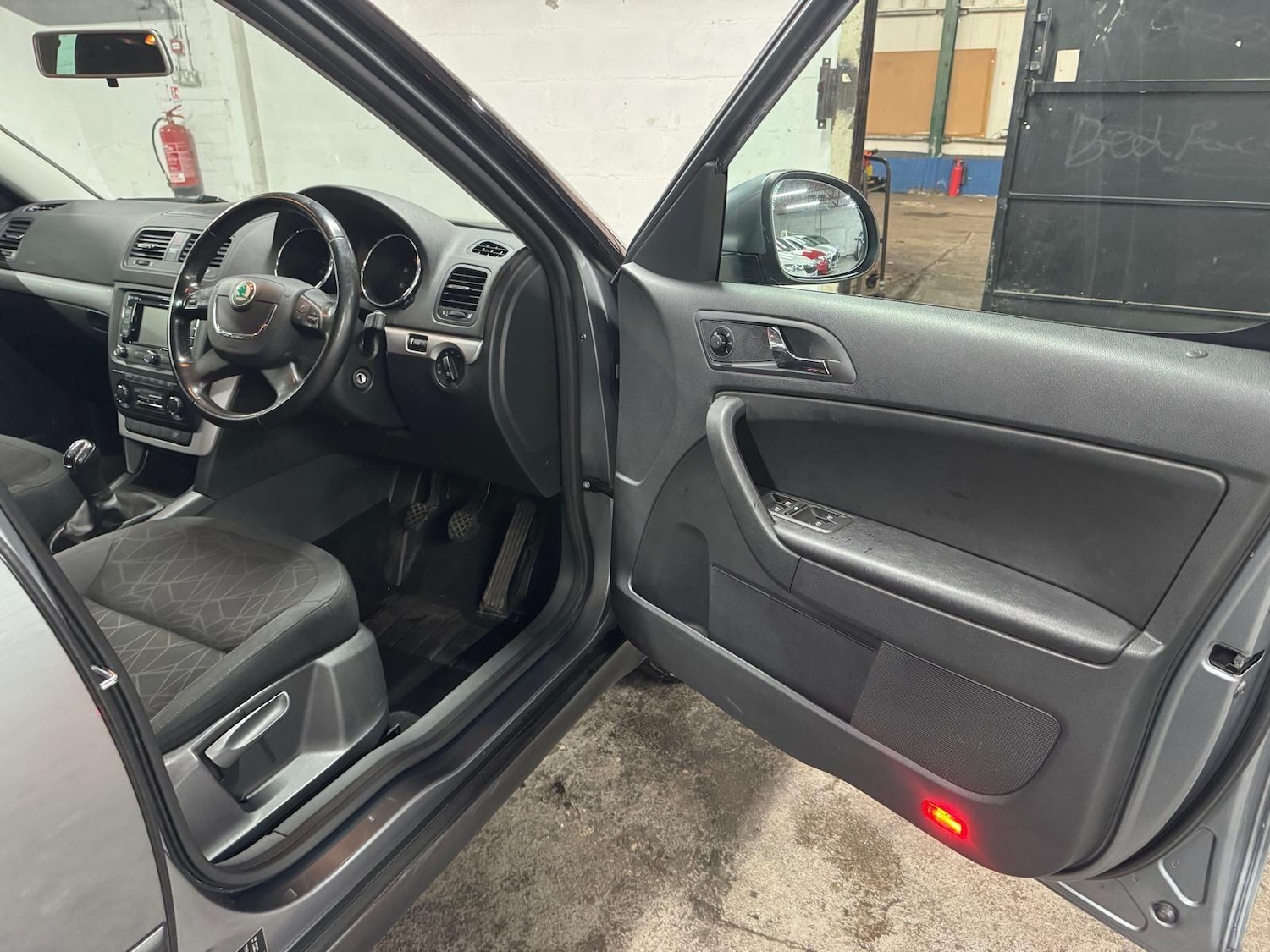 Used Skoda Yeti 2012 for sale - 77097930: Photo 46