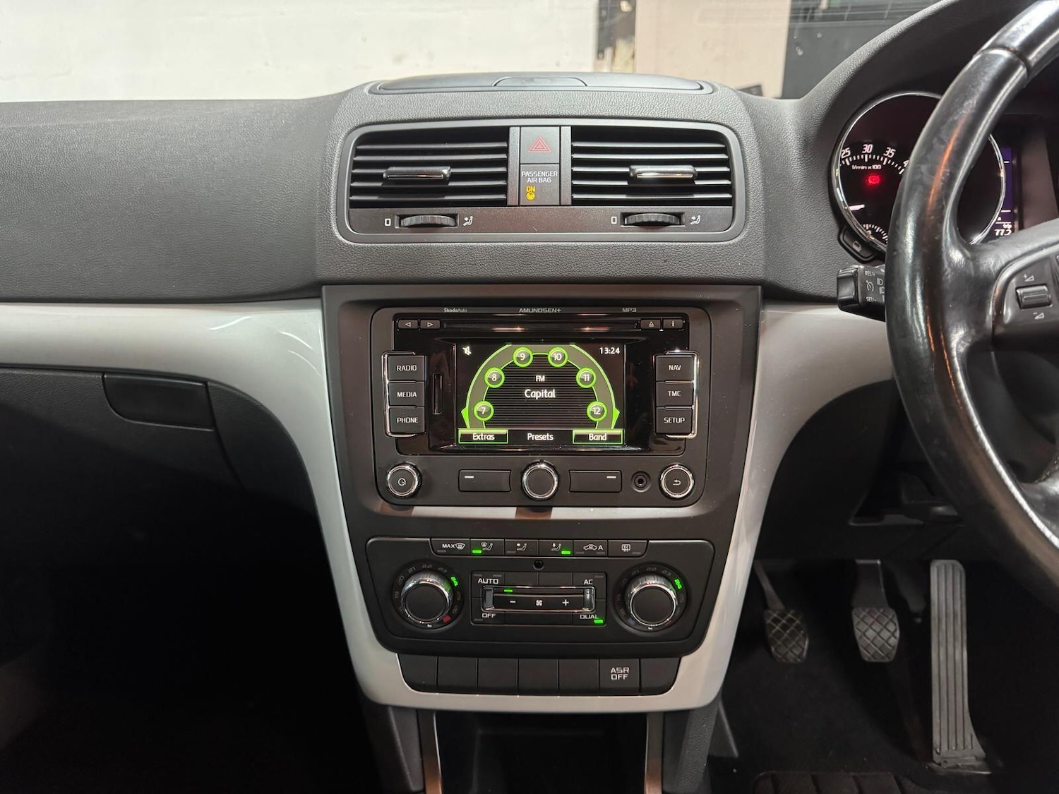 Used Skoda Yeti 2012 for sale - 77097930: Photo 54