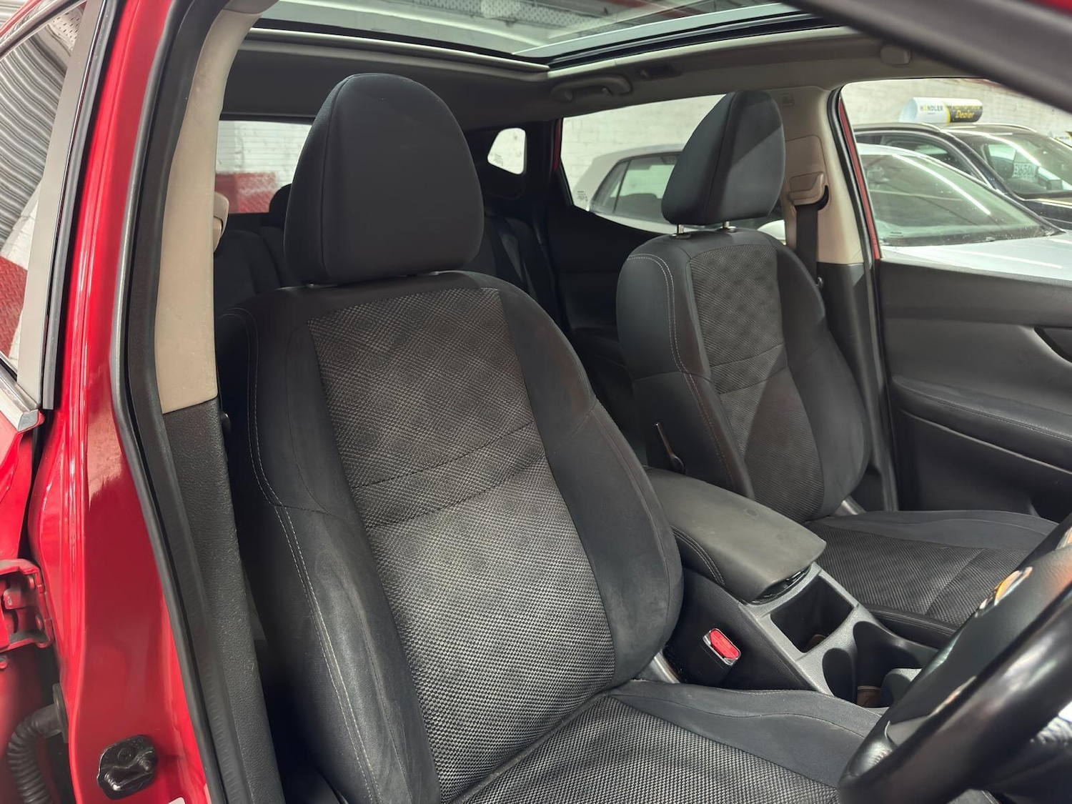 Used Nissan Qashqai 2015 for sale - 77993070: Photo 14