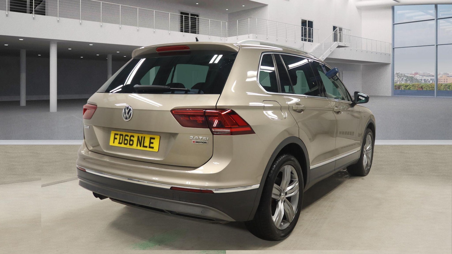 Used Volkswagen Tiguan 2016 for sale - 77723234: Photo 4