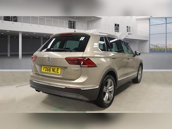 Used Volkswagen Tiguan 2016 for sale - 77723234: Photo