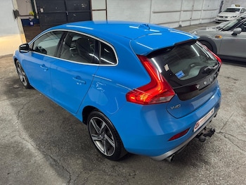 Used Volvo V40 2015 for sale - 78548197: Photo