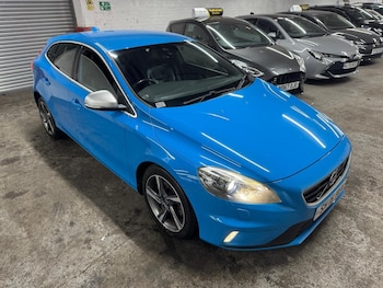 Used Volvo V40 2015 for sale - 78548197: Photo