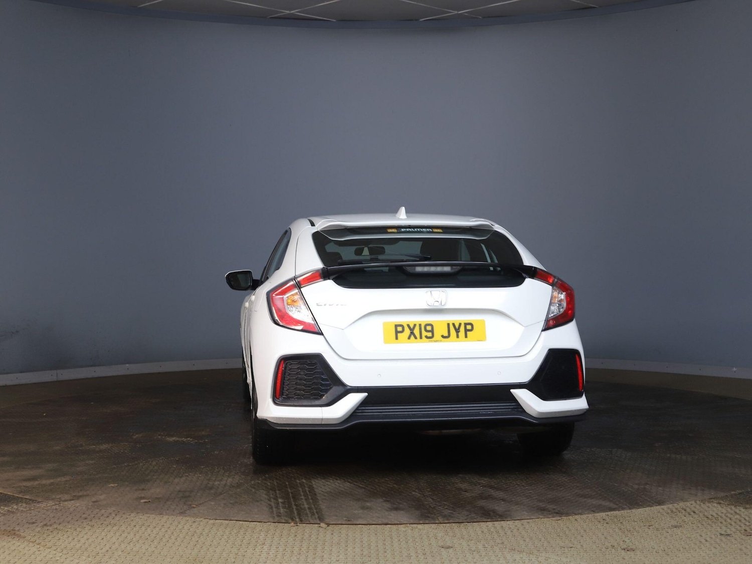 Used Honda Civic 2019 for sale - 76498890: Photo 2