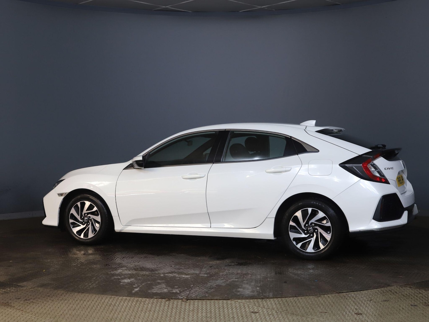 Used Honda Civic 2019 for sale - 76498890: Photo 5