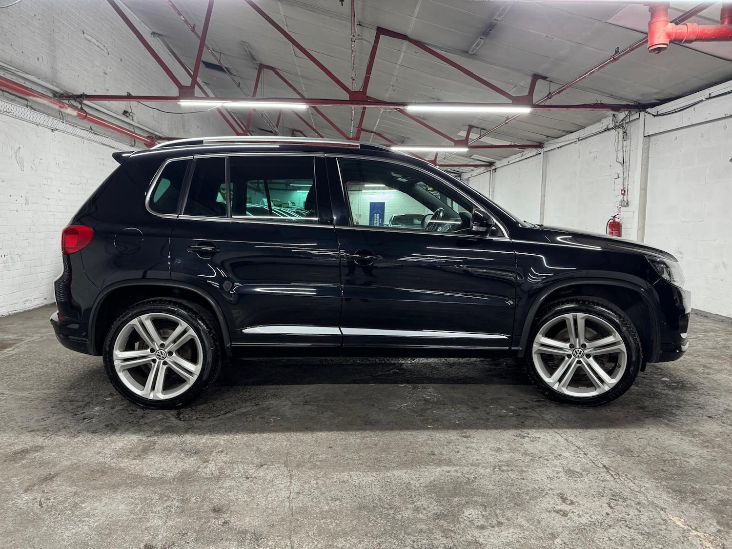 Used Volkswagen Tiguan 2015 for sale - 76597179: Photo 17